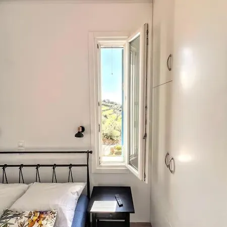 Sea & Sunset Balcony -island House By Hostandros Batsi