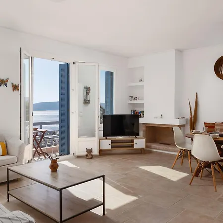 Sea & Sunset Balcony -island House By Hostandros Holiday home